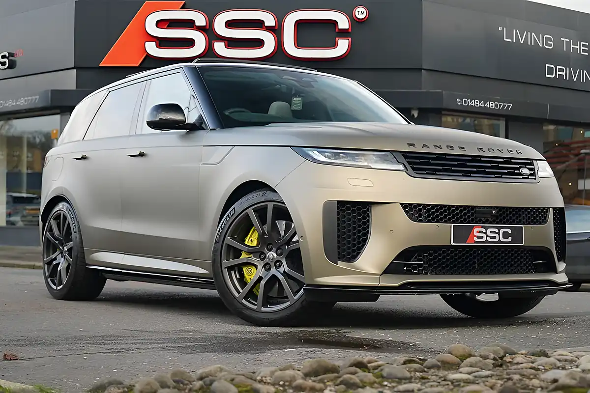 Used 2025 Land Rover Range Rover Sport Sv Edition One Bronze - Front View