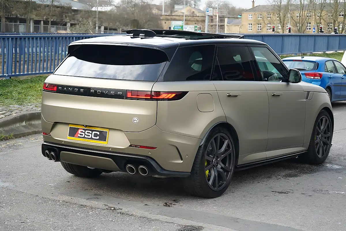 Used 2025 Land Rover Range Rover Sport Sv Edition One Bronze - Interior and Exterior details 10