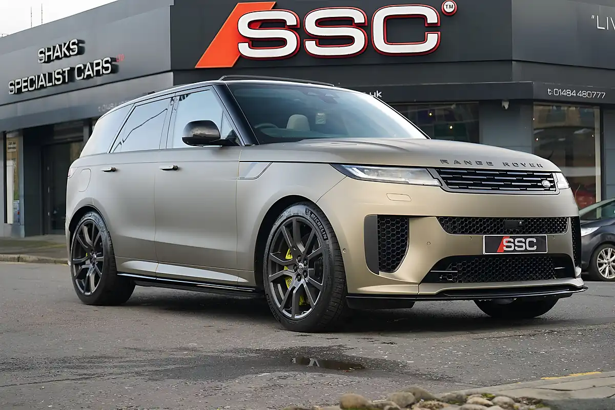 Used 2025 Land Rover Range Rover Sport Sv Edition One Bronze - Interior and Exterior details 5