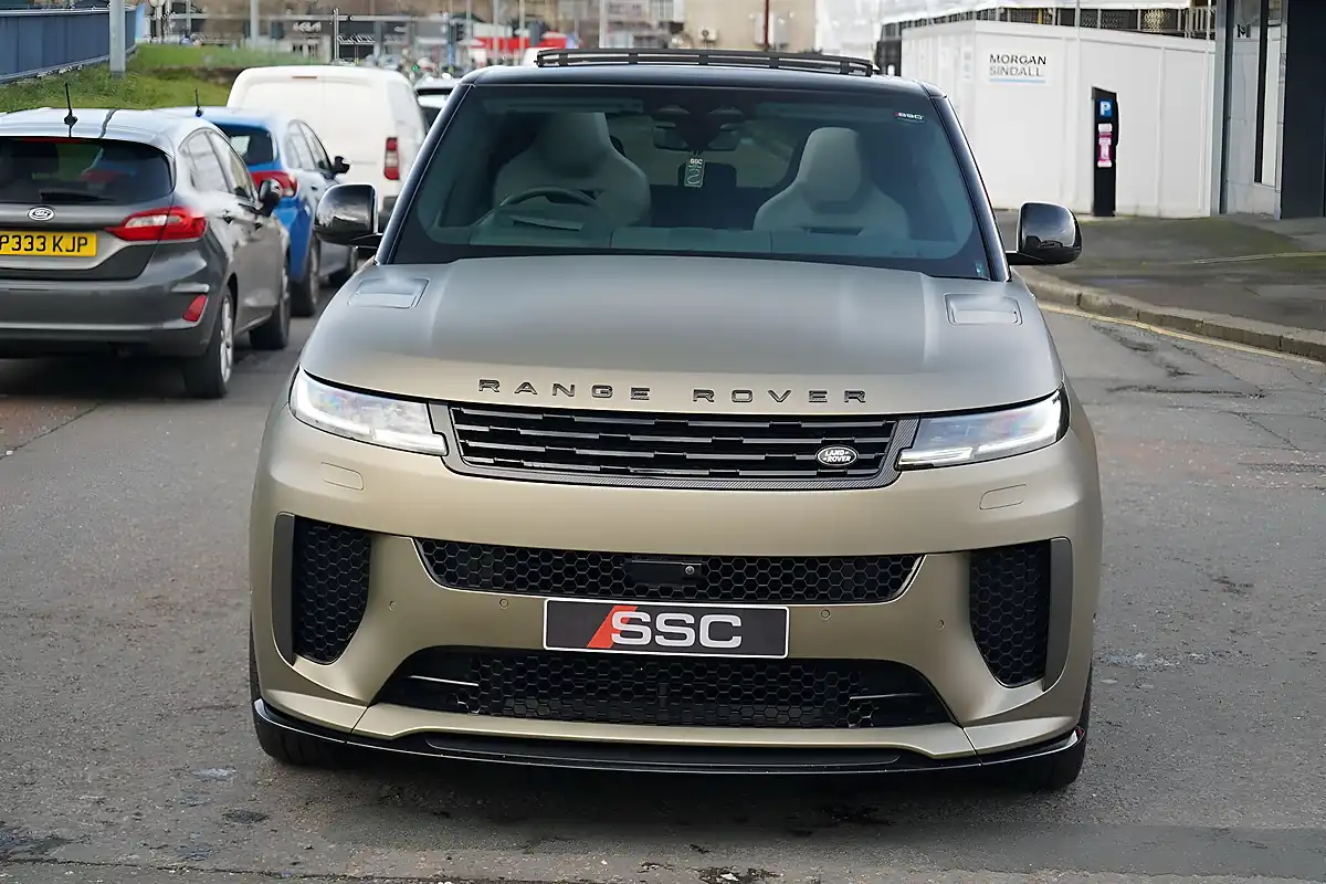 Used 2025 Land Rover Range Rover Sport Sv Edition One Bronze - Interior and Exterior details 6