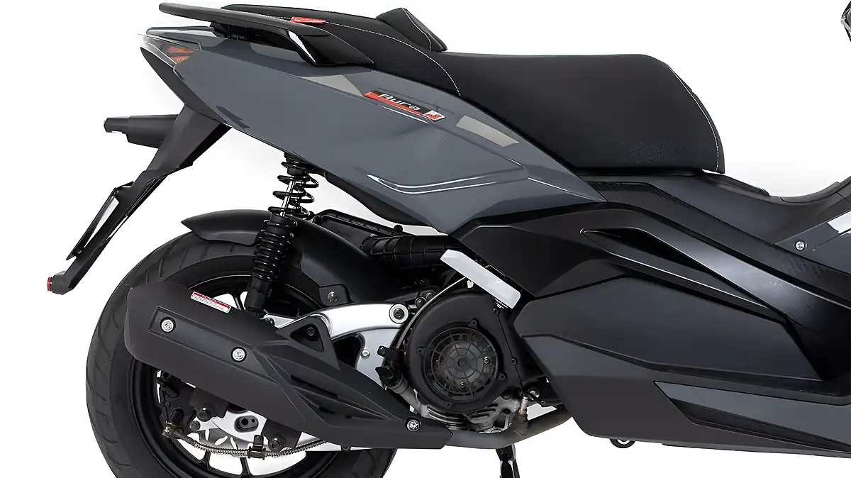 Used 2025 Lexmoto Aura 125 Black - Interior and Exterior details 4
