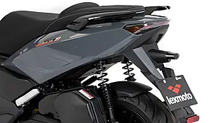 Used 2025 Lexmoto Aura 125 Black - Interior and Exterior details 6
