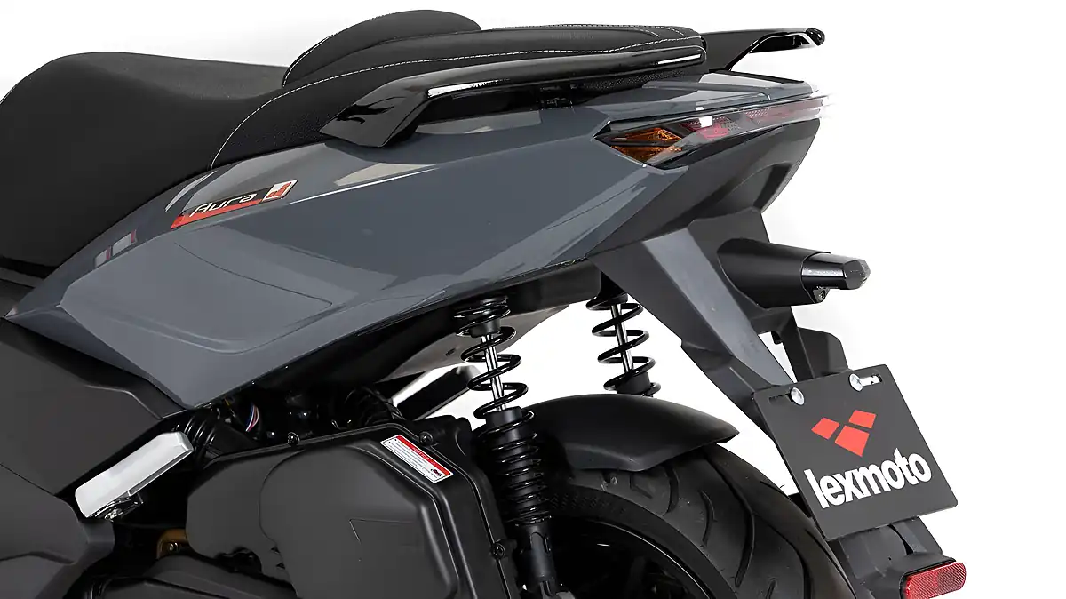 Used 2025 Lexmoto Aura 125 Black - Interior and Exterior details 6