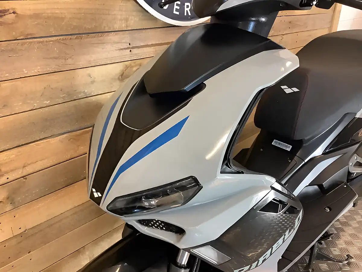 Used 2025 Lexmoto Diablo Black - Interior and Exterior details 14