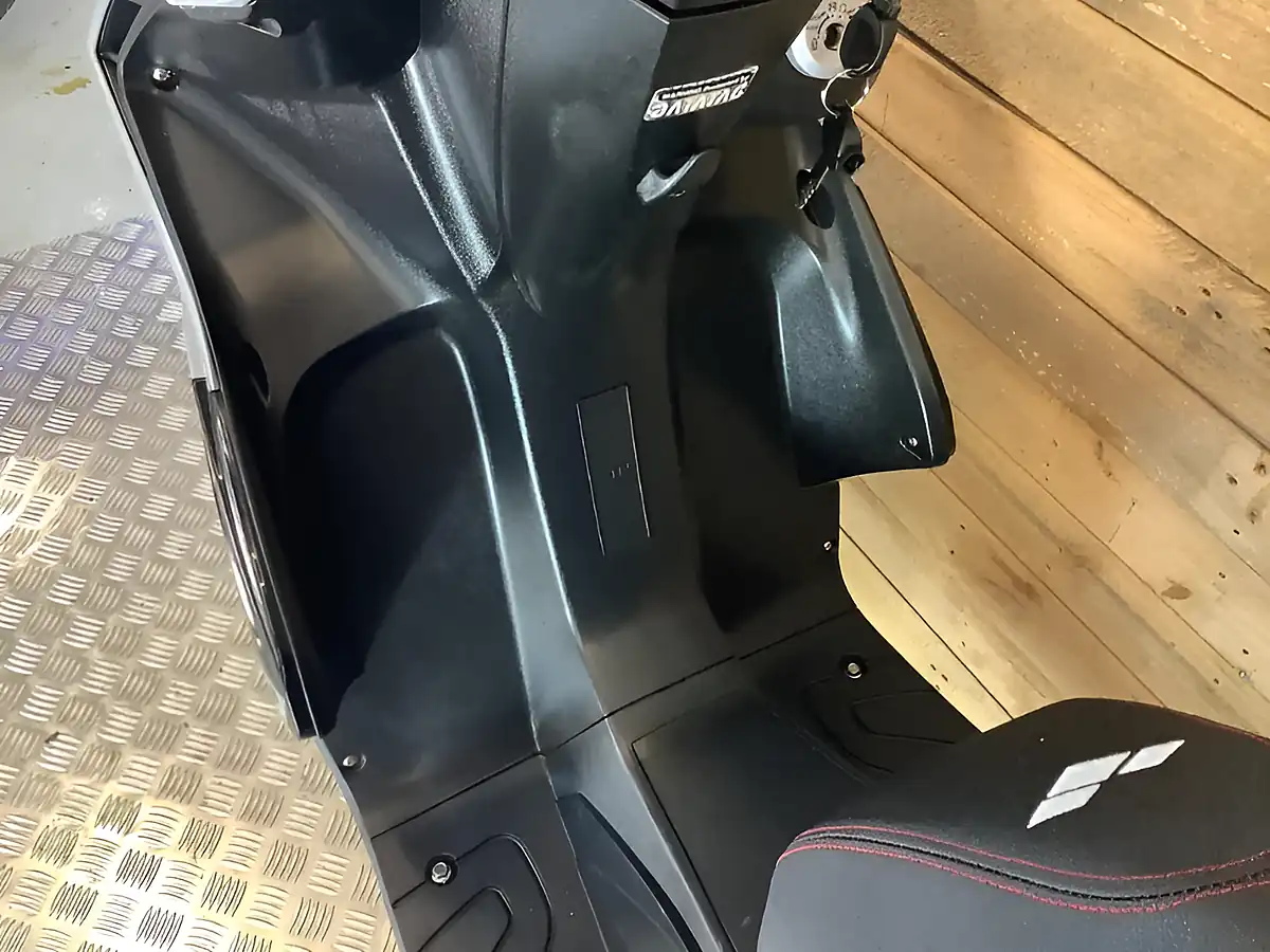 Used 2025 Lexmoto Diablo Black - Interior and Exterior details 17