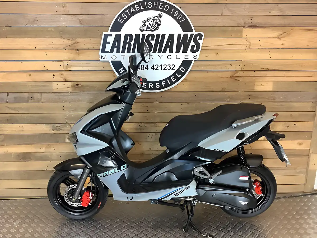 Used 2025 Lexmoto Diablo Black - Interior and Exterior details 2