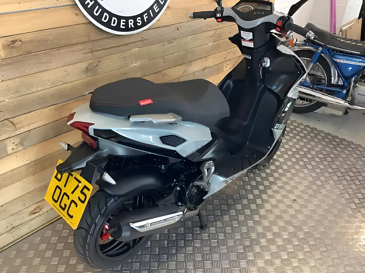 Used 2025 Lexmoto Diablo Black - Interior and Exterior details 4