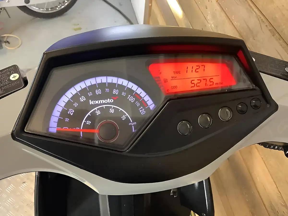 Used 2025 Lexmoto Diablo Black - Interior and Exterior details 7