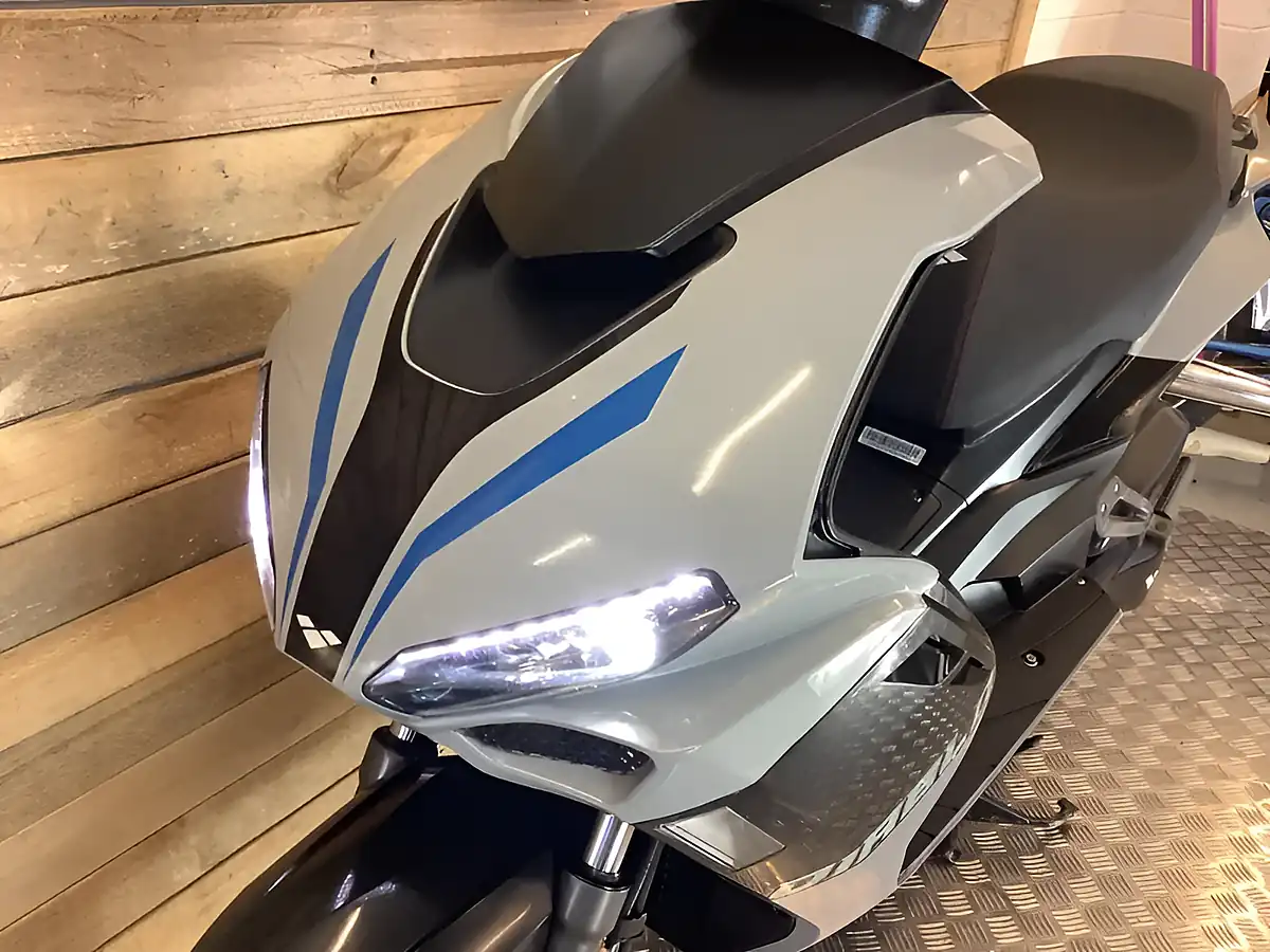 Used 2025 Lexmoto Diablo Black - Interior and Exterior details 8
