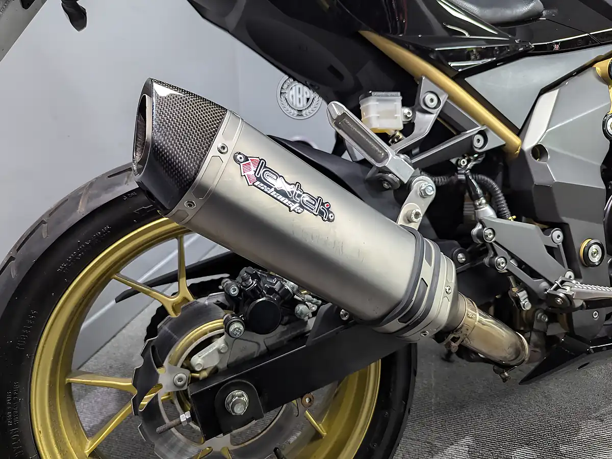 Used 2025 Lexmoto Lxr 125 Black/Gold - Interior and Exterior details 6