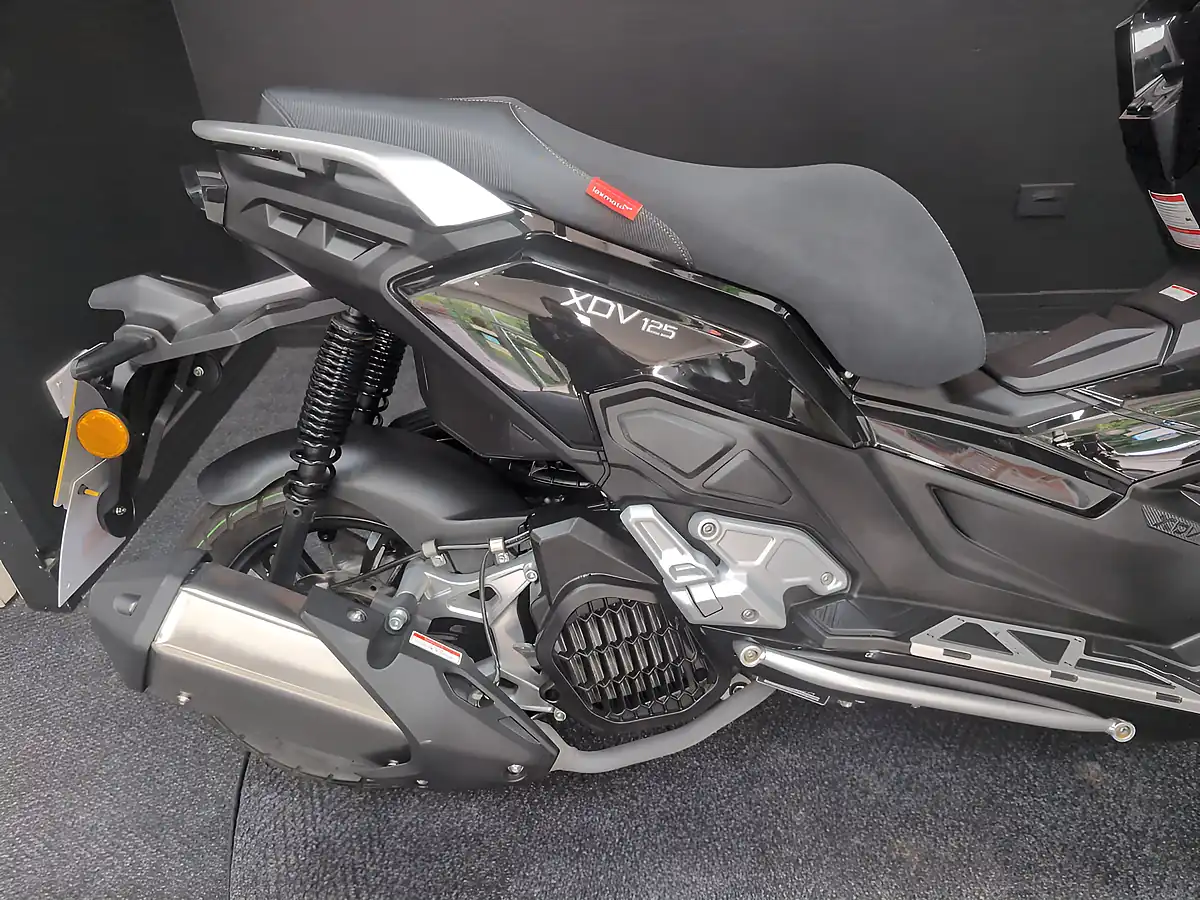 Used 2025 Lexmoto Xdv 125 Black - Interior and Exterior details 8