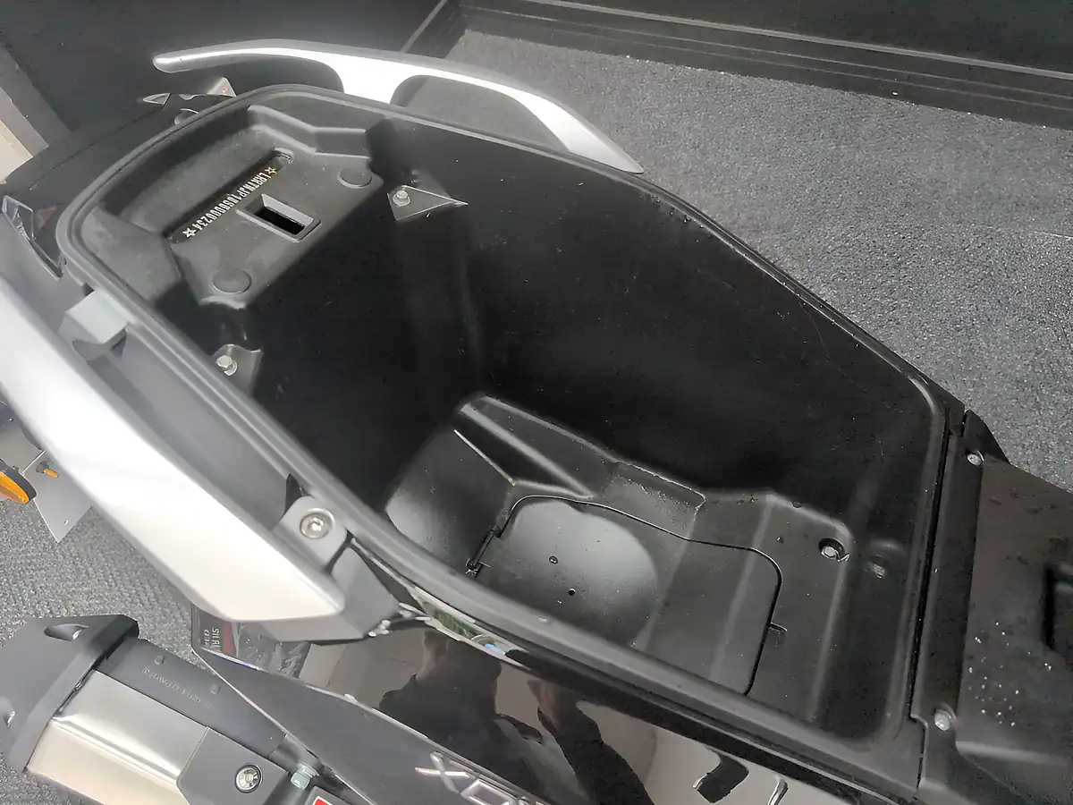 Used 2025 Lexmoto Xdv 125 Black - Interior and Exterior details 9