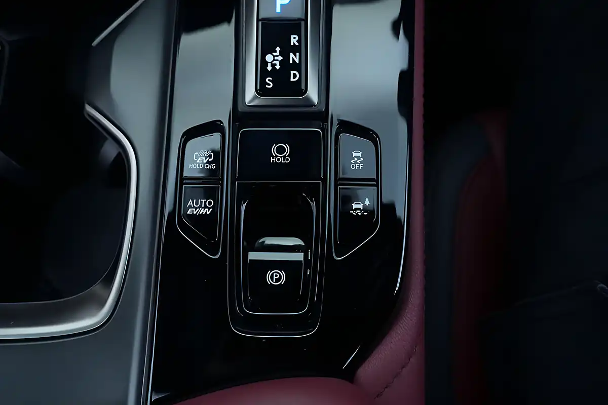 Used 2025 Lexus Nx Premium Green - Interior and Exterior details 13