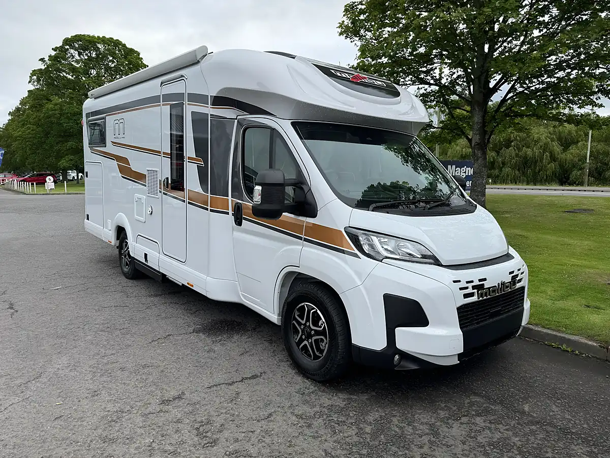 Used 2025 Malibu T-Class 460KB-LE Low Profile - Interior and Exterior details 2