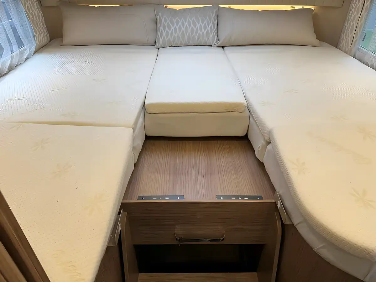 Used 2025 Malibu T-Class T490LE-RB Comfort - Interior and Exterior details 17