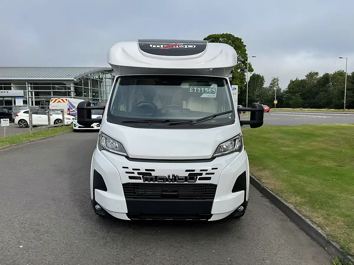 Used 2025 Malibu T430KB-LE Lightweight - Interior and Exterior details 3