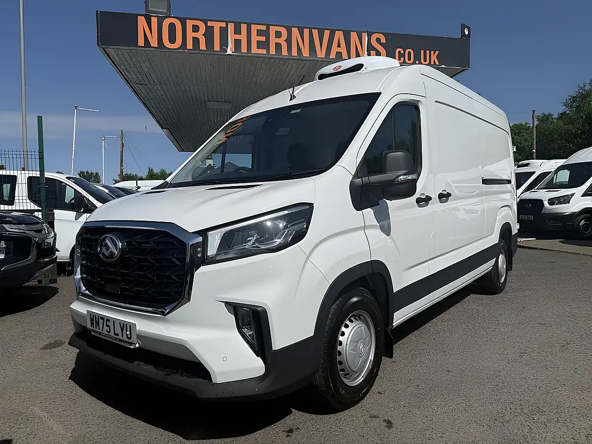 Used 2025 Maxus Deliver 9 Alpine White - Interior and Exterior details 6
