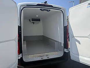 Used 2025 Maxus Deliver 9 Alpine White - Interior and Exterior details 8