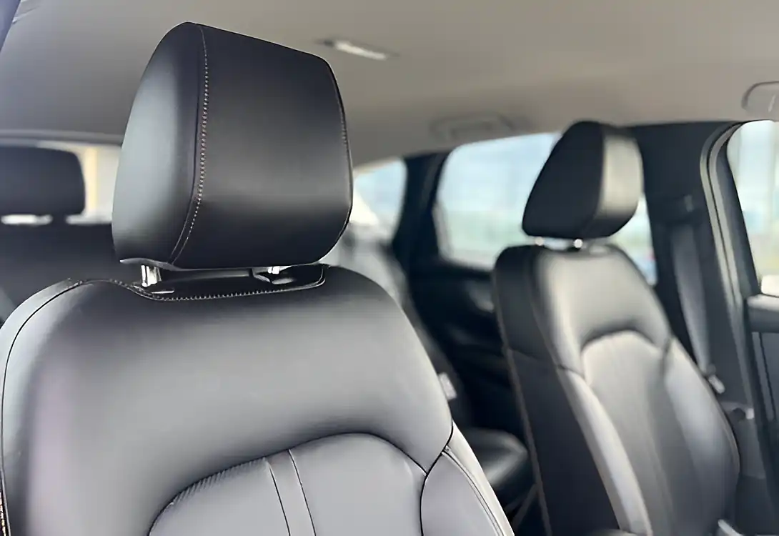 Used 2025 Mazda CX-60 Exclusive-Line Machine Grey Metallic - Interior and Exterior details 16