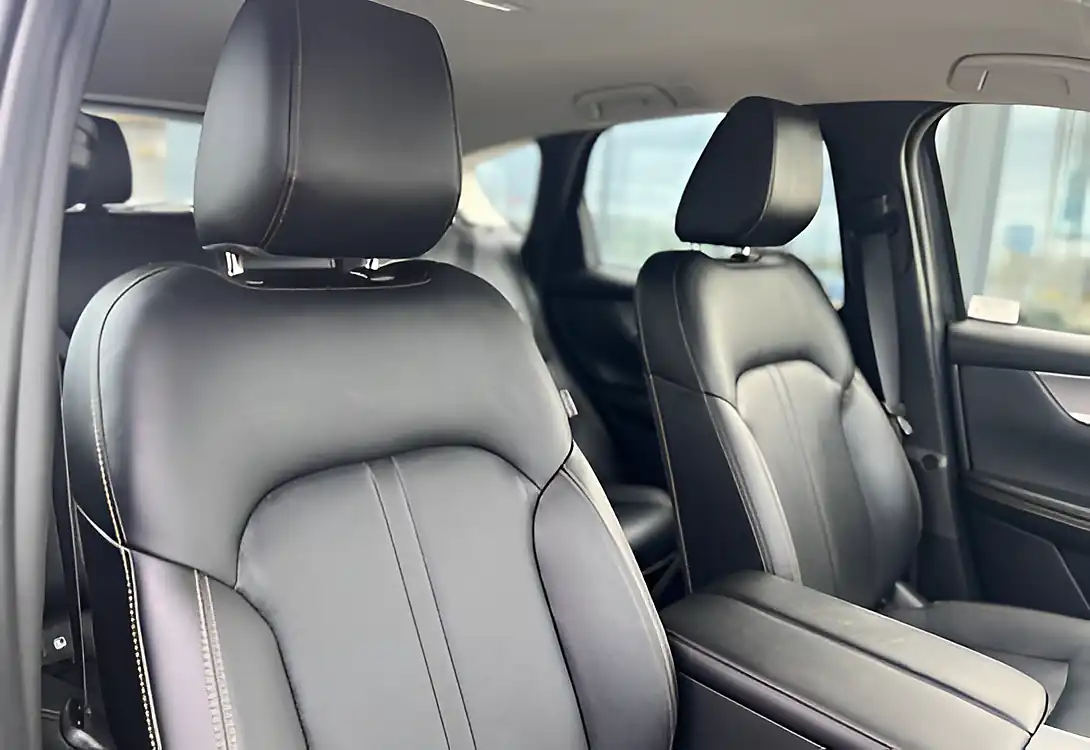 Used 2025 Mazda CX-60 Exclusive-Line Machine Grey Metallic - Interior and Exterior details 17