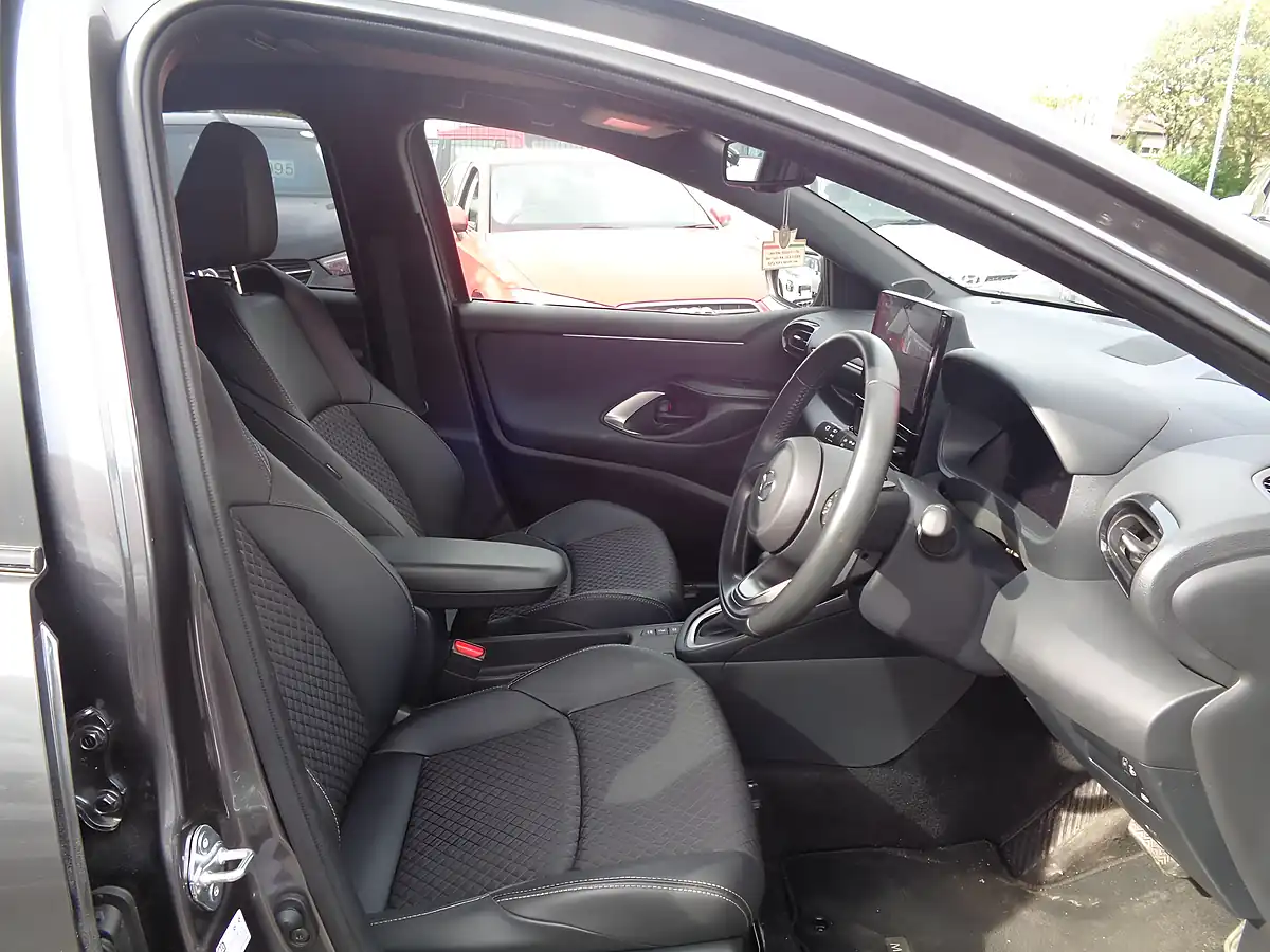 Used 2025 Mazda MAZDA2 Hybrid Homura Plus Grey - Interior and Exterior details 9