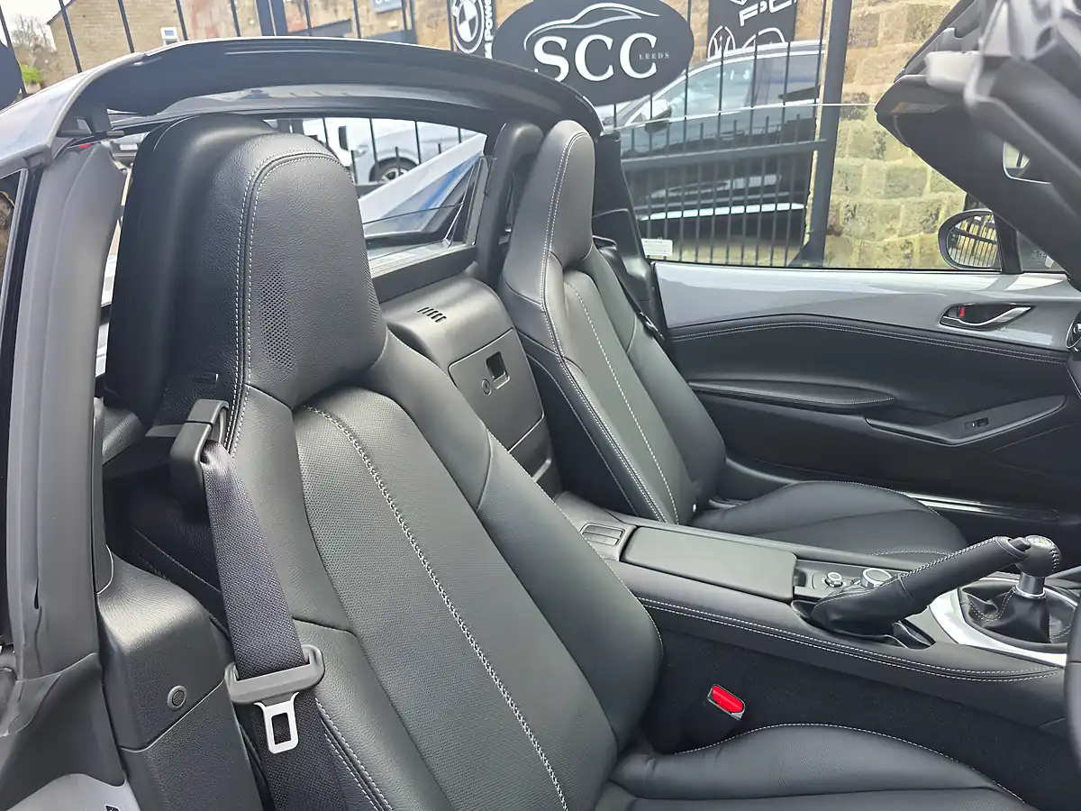 Used 2025 Mazda MX-5 Exclusive-Line Aero Grey - Interior and Exterior details 13