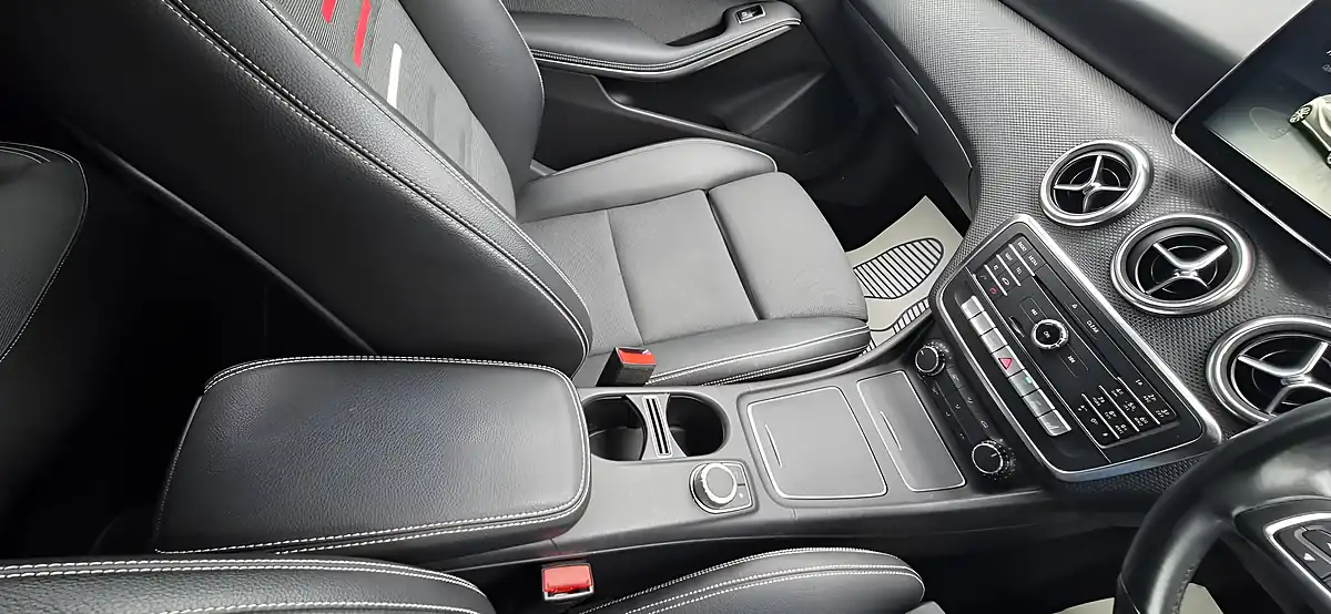 Used 2025 Mercedes-Benz a Class Se Silver - Interior and Exterior details 18