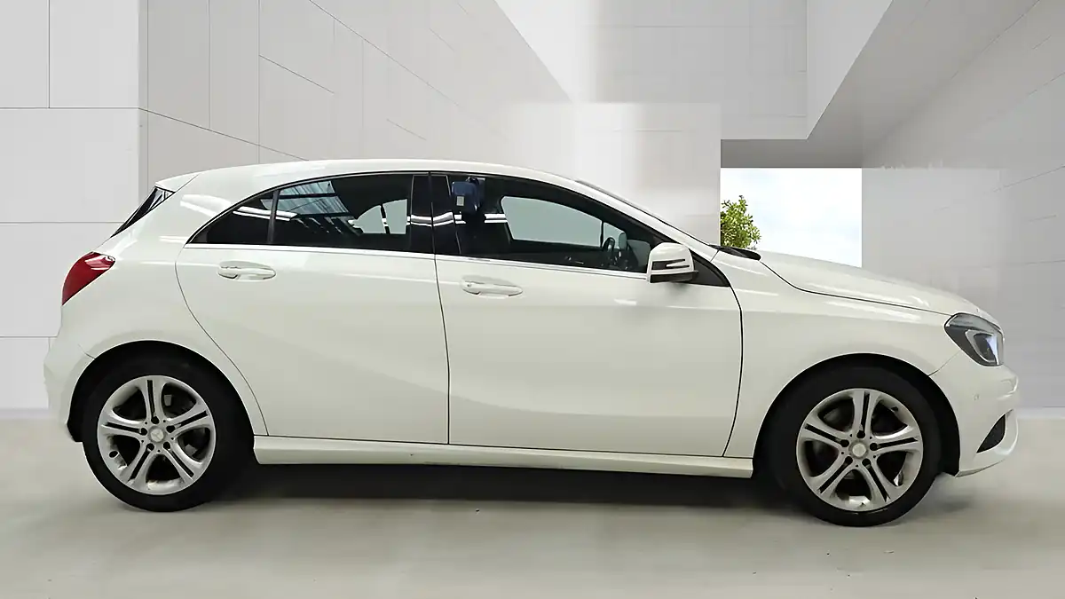 Used 2025 Mercedes-Benz a Class White - Interior and Exterior details 11