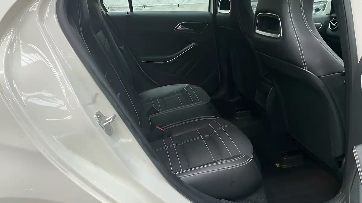 Used 2025 Mercedes-Benz a Class White - Interior and Exterior details 16