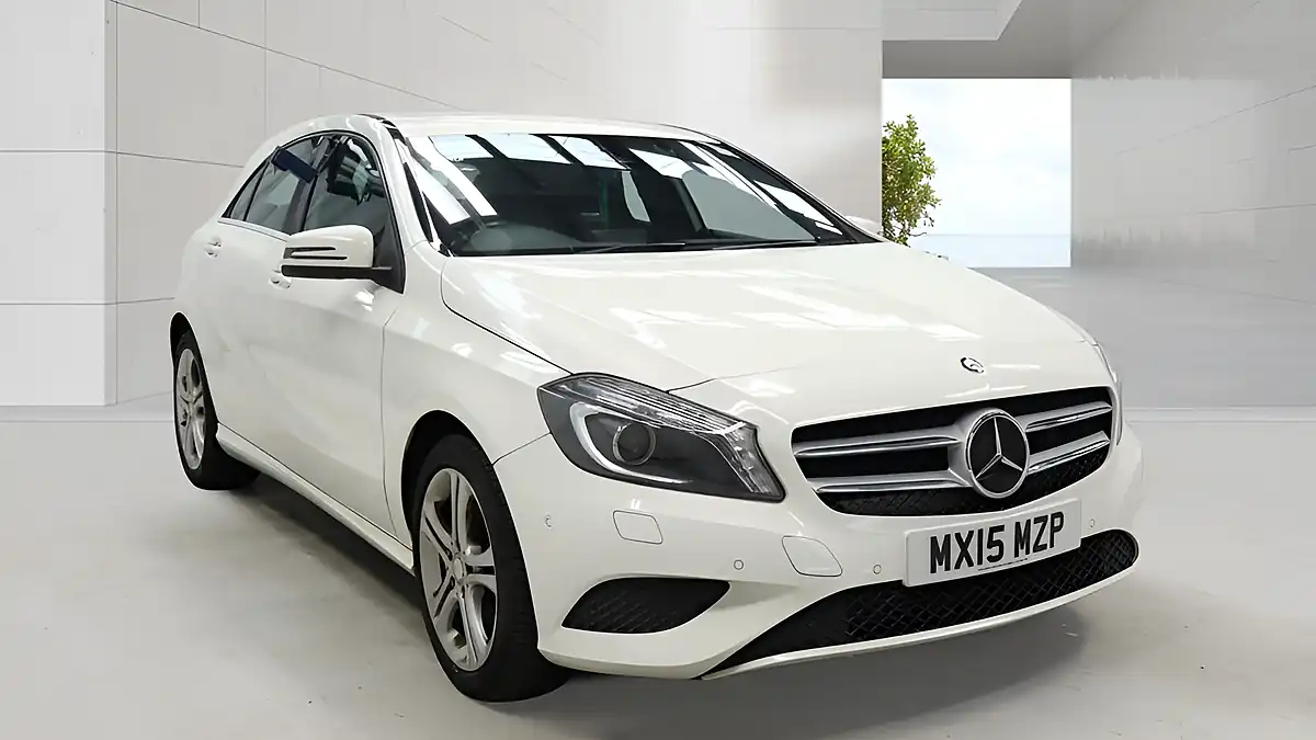 Used 2025 Mercedes-Benz a Class White - Interior and Exterior details 7
