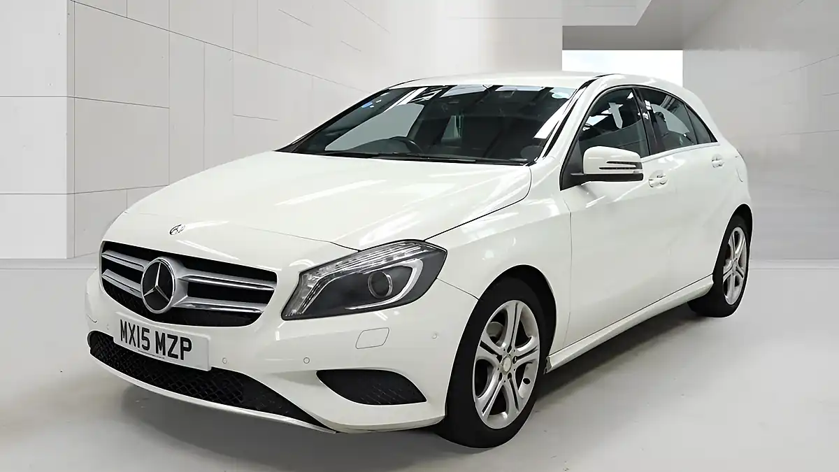 Used 2025 Mercedes-Benz a Class White - Interior and Exterior details 8
