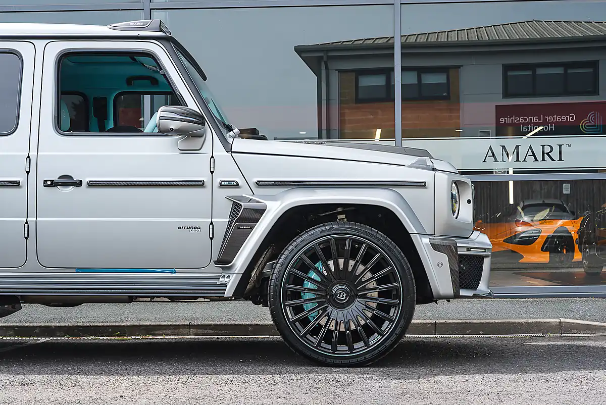 Used 2025 Mercedes-Benz AMG G 63 Masterpiece Manufaktur Edition Platin Magno - Interior and Exterior details 12