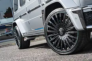 Used 2025 Mercedes-Benz AMG G 63 Masterpiece Manufaktur Edition Platin Magno - Interior and Exterior details 8