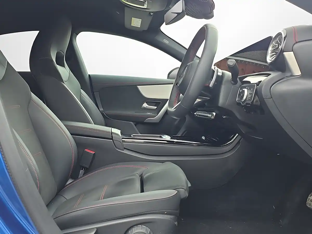 Used 2025 Mercedes-Benz Cla AMG Line (executive) Blue - Interior and Exterior details 9