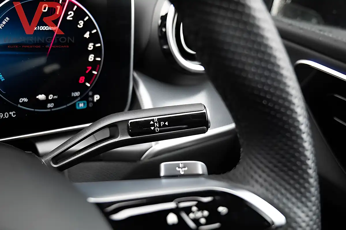 Used 2025 Mercedes-Benz Glc Urban Edition Spectral Blue - Interior and Exterior details 12