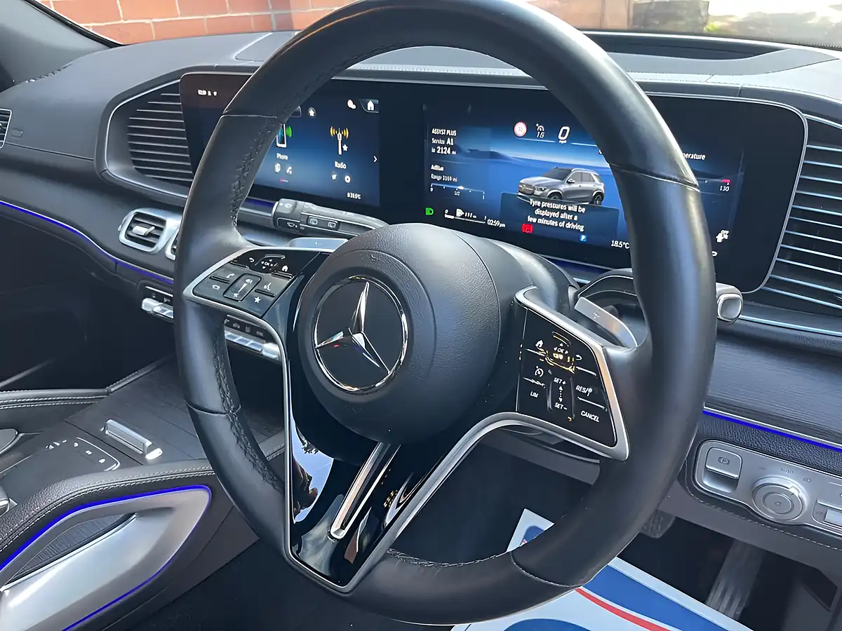 Used 2025 Mercedes-Benz Gle AMG Line (premium Plus) Grey - Interior and Exterior details 10