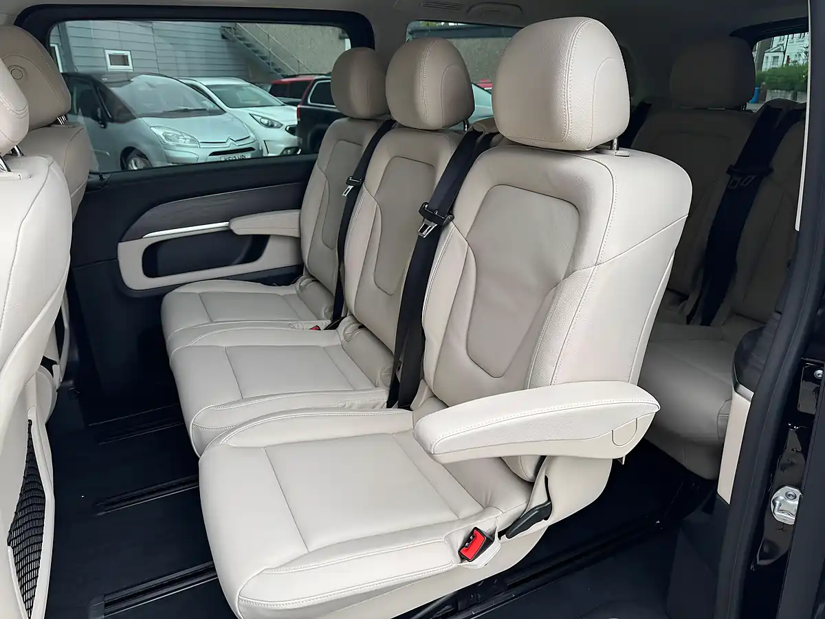 Used 2025 Mercedes-Benz V Class Premium Multicolour - Interior and Exterior details 13