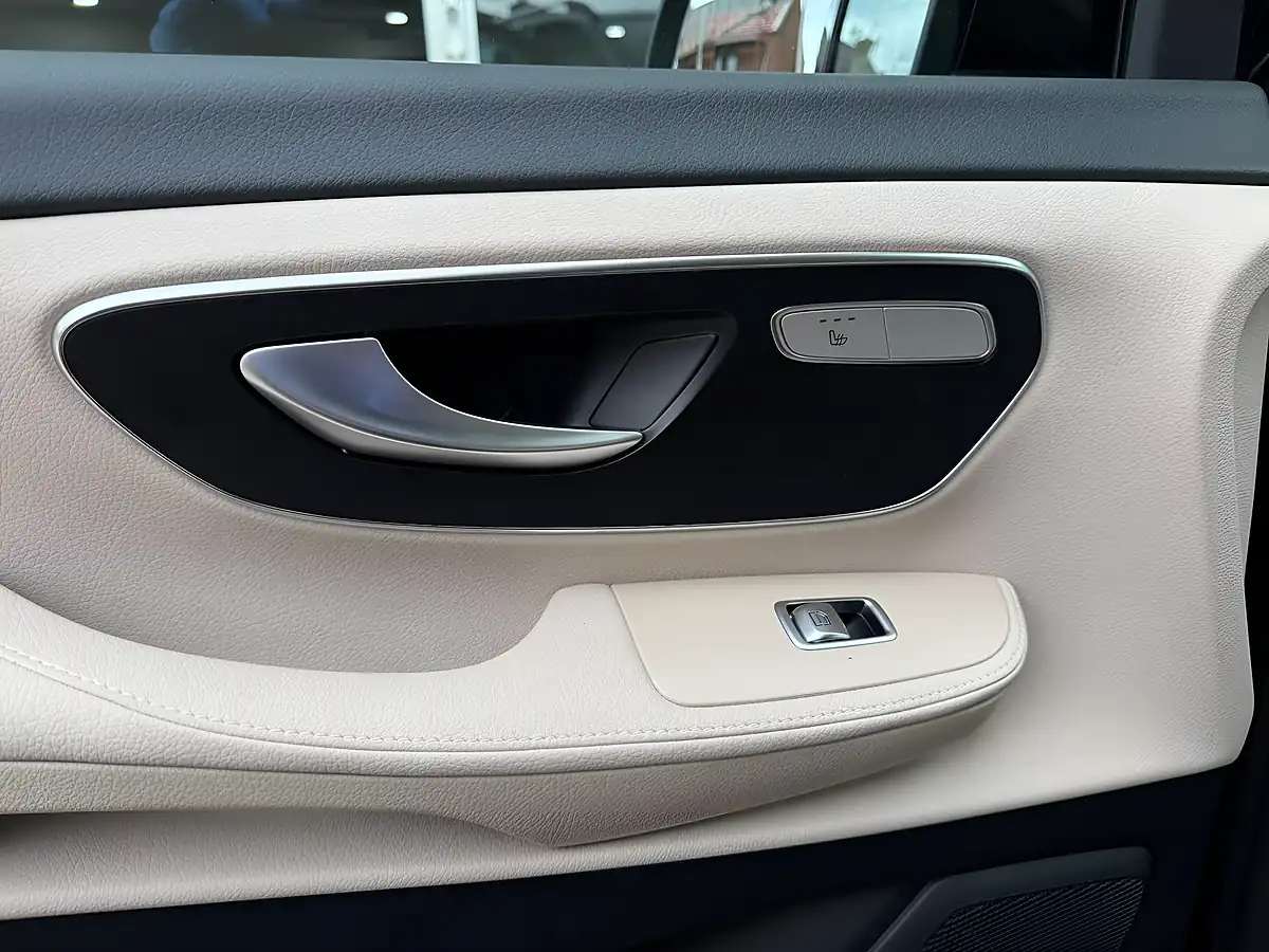 Used 2025 Mercedes-Benz V Class Premium Multicolour - Interior and Exterior details 20