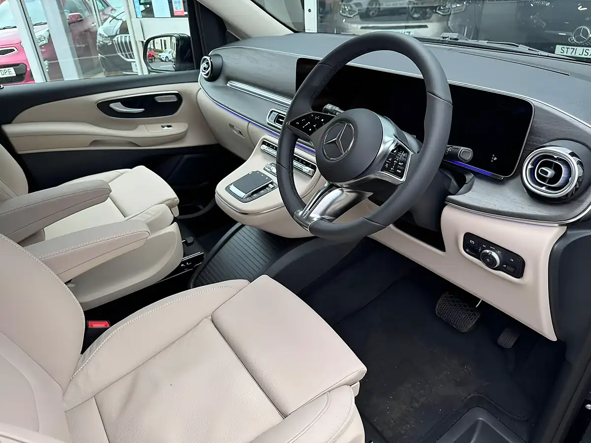 Used 2025 Mercedes-Benz V Class Premium Multicolour - Interior and Exterior details 8