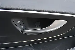 Used 2025 Mercedes-Benz Vito Pro Tourer Grey - Interior and Exterior details 12