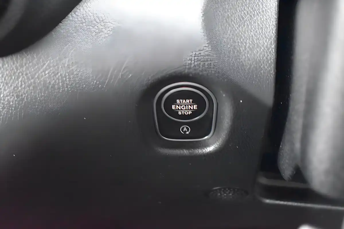 Used 2025 Mercedes-Benz Vito Select Crew Van Double Cab Alpine Grey - Interior and Exterior details 14