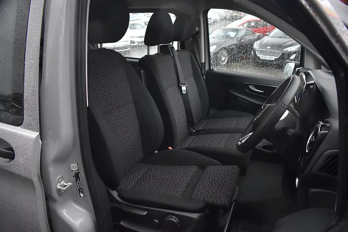 Used 2025 Mercedes-Benz Vito Select Crew Van Double Cab Alpine Grey - Interior and Exterior details 7