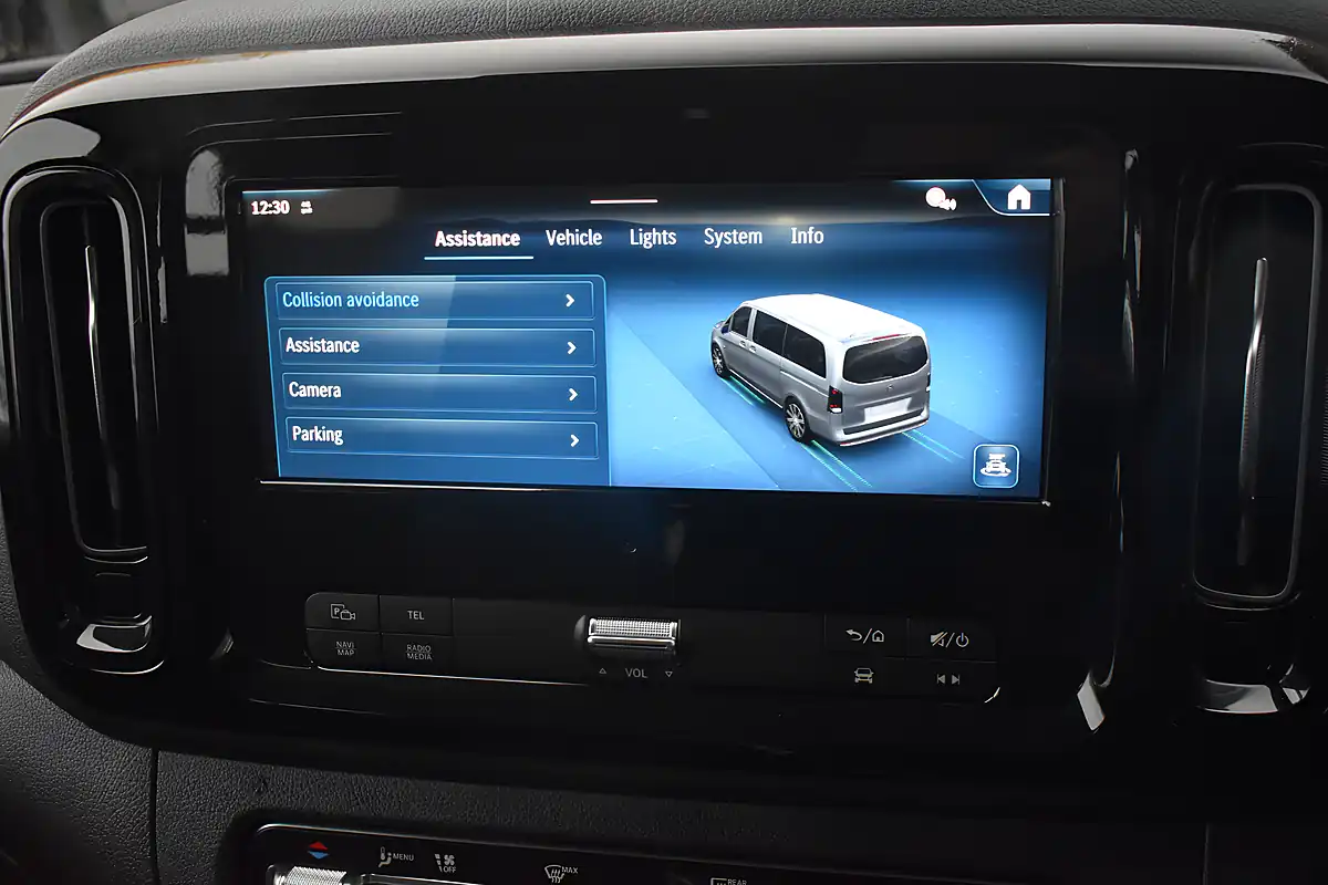 Used 2025 Mercedes-Benz Vito Select Crew Van Double Cab Alpine Grey - Interior and Exterior details 17