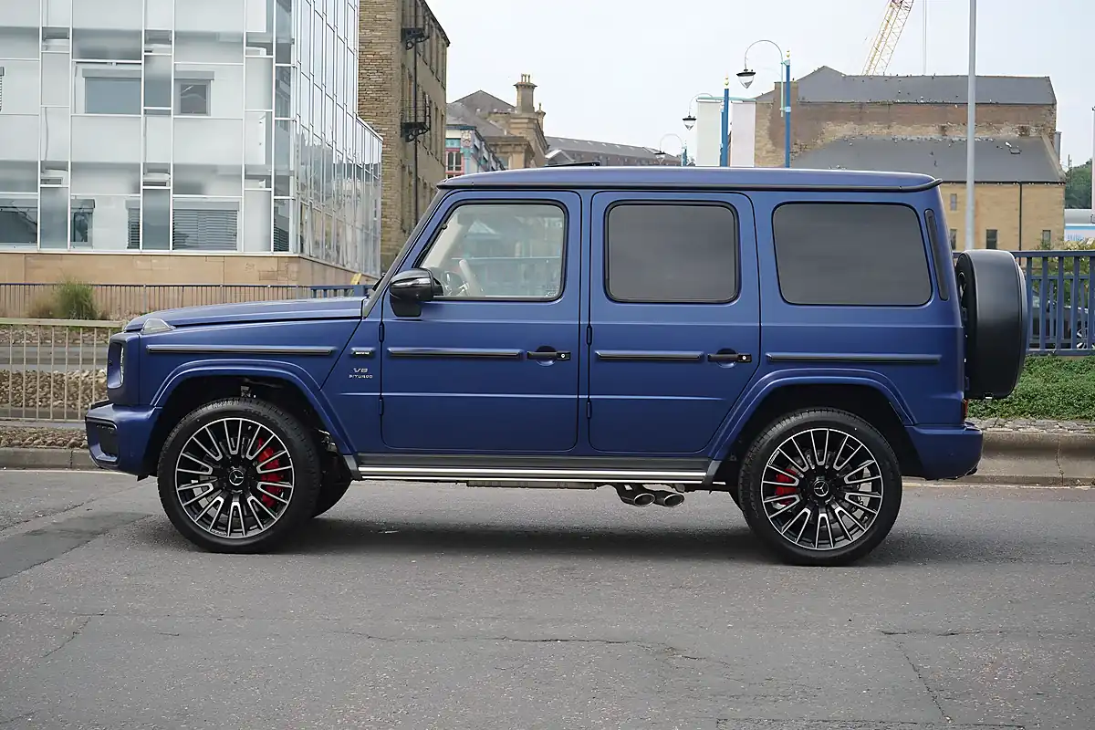 Used 2025 Mercedes G Class AMG Manufaktur Edition Blue - Interior and Exterior details 9
