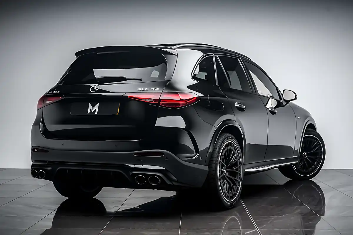 Used 2025 Mercedes Glc Night Edition (premium Plus) Obsidian Black - Interior and Exterior details 17