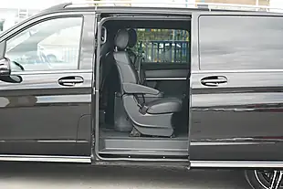 Used 2025 Mercedes V300 Premium Obsidian Black - Interior and Exterior details 10