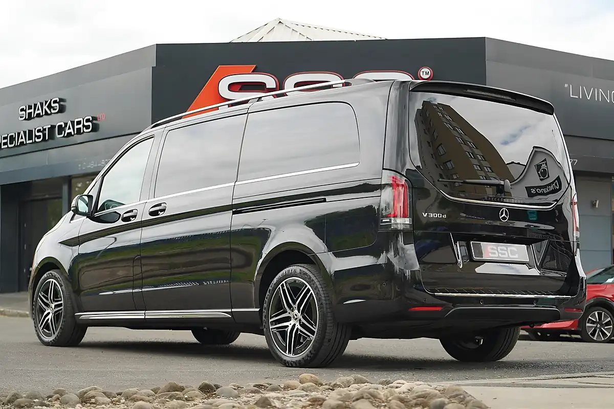 Used 2025 Mercedes V300 Premium Obsidian Black - Interior and Exterior details 11
