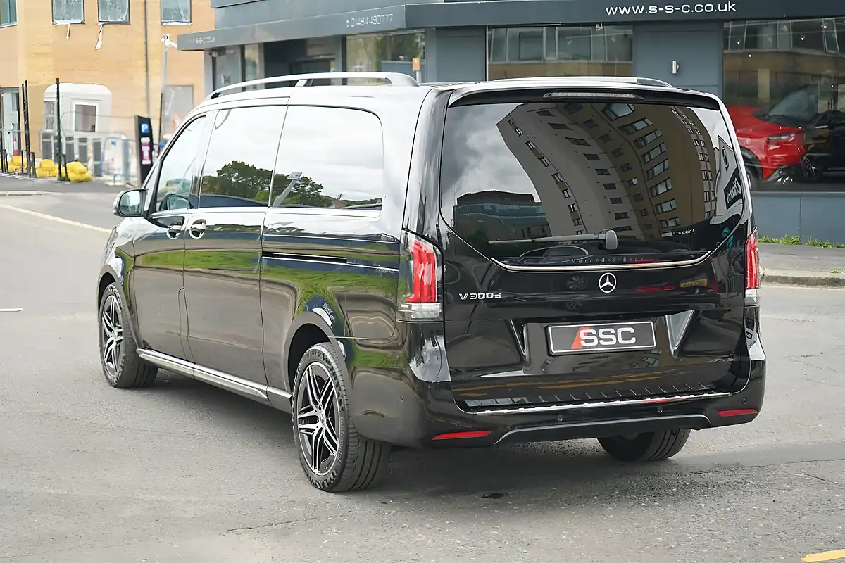 Used 2025 Mercedes V300 Premium Obsidian Black - Interior and Exterior details 12