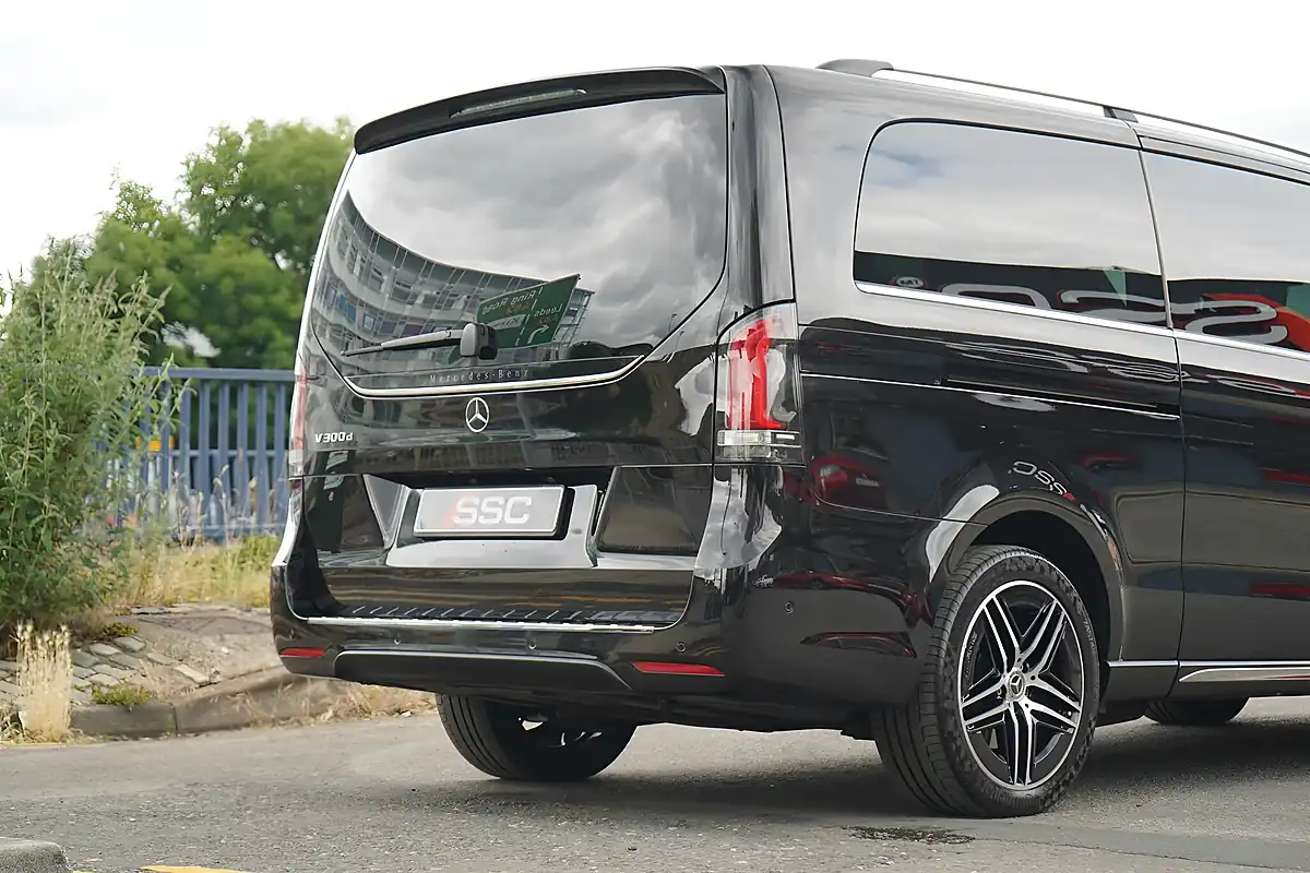 Used 2025 Mercedes V300 Premium Obsidian Black - Interior and Exterior details 16