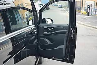 Used 2025 Mercedes V300 Premium Obsidian Black - Interior and Exterior details 19